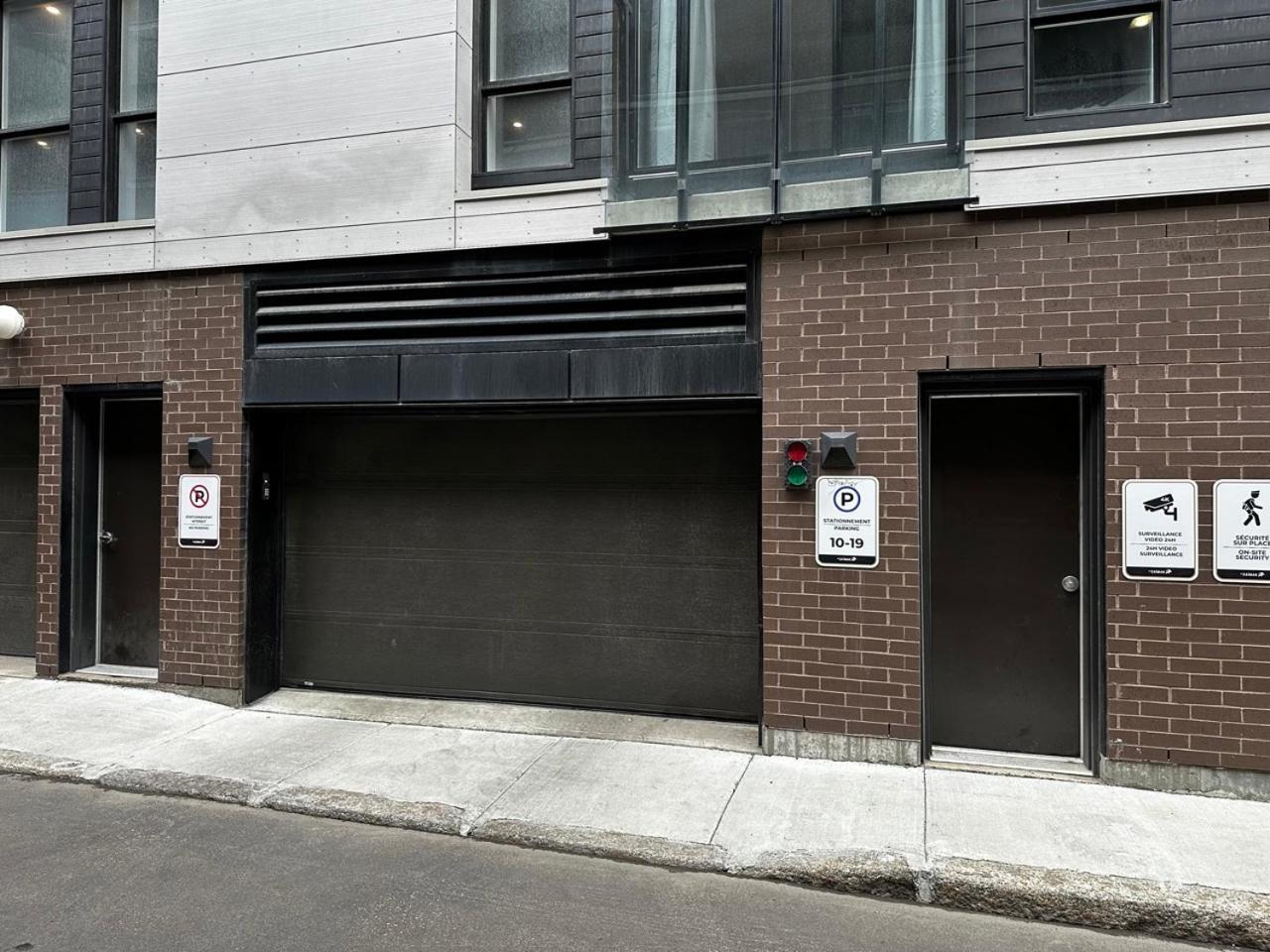 Initial / Cinéma +Parking / Centre-ville de Québec Esterno foto